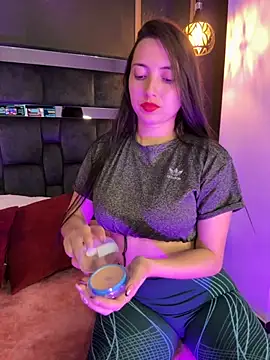 AndieJones  online show from 11.21.25