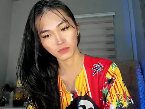 Snapshot of lovelychanel69xx chatting on 09.18.25 lovelychanel69xx online show from 09.18.25