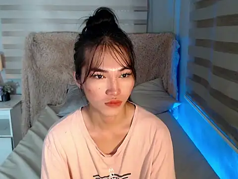 Snapshot of lovelychanel69xx chatting on 09.28.25 lovelychanel69xx online show from 09.28.25