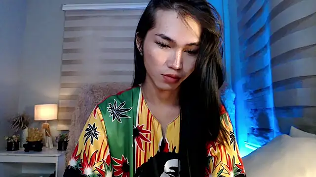 Snapshot of lovelychanel69xx chatting on 10.09.25 lovelychanel69xx online show from 10.09.25