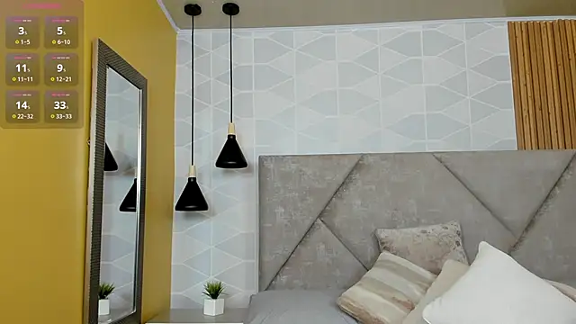 Snapshot of Jade_Whisper chatting on 11.05.25 Jade Whisper online show from 11.05.25