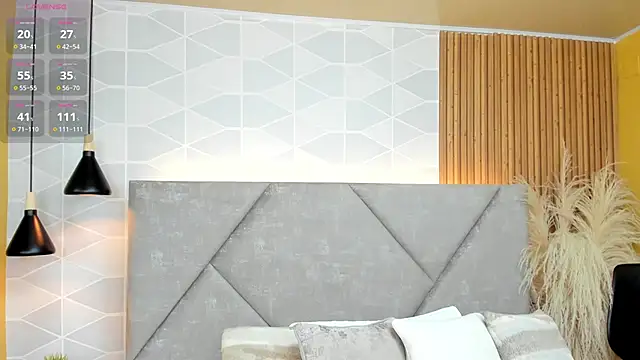 Snapshot of Jade_Whisper chatting on 11.21.25 Jade Whisper online show from 11.21.25