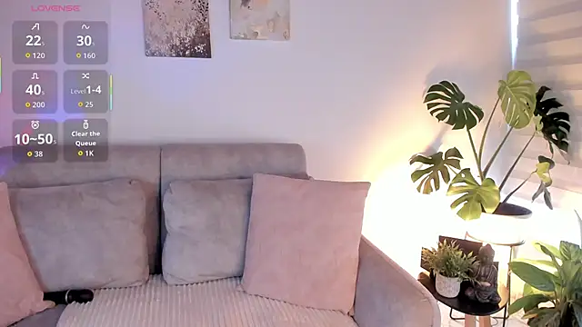 Estrer collins online show from 04.06.26