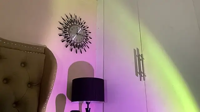 Snapshot of solana_imani chatting on 11.24.25 solana imani online show from 11.24.25