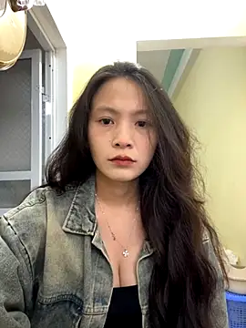 Snapshot of Aghenh chatting on 10.24.25 Aghenh online show from 10.24.25