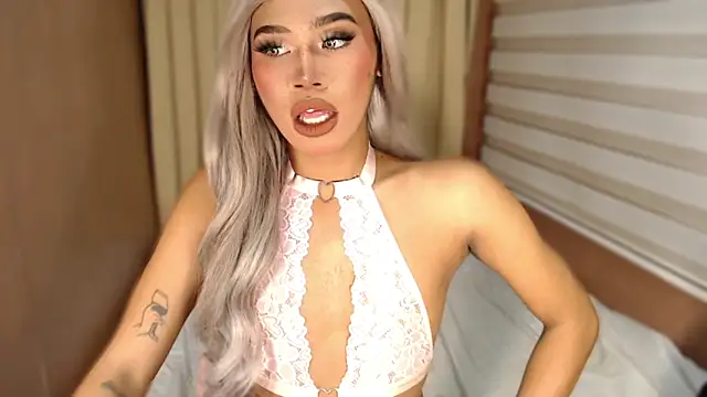 Snapshot of _tipsandchips chatting on 09.26.25 tipsandchips online show from 09.26.25