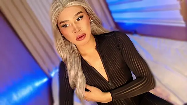 Snapshot of _tipsandchips chatting on 09.30.25 tipsandchips online show from 09.30.25