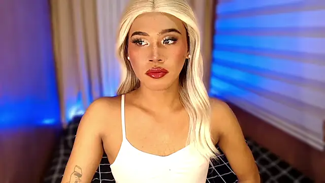 Snapshot of _tipsandchips chatting on 10.18.25 tipsandchips online show from 10.18.25