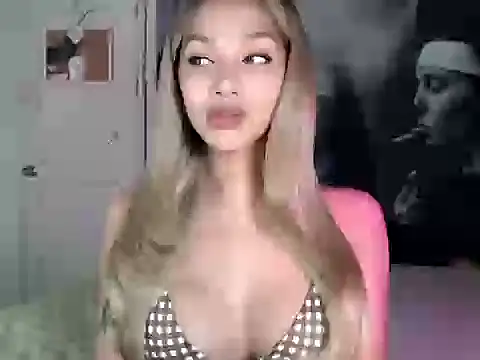 itsmekarinaaa online show from 04.01.26