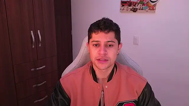 domsantiago  online show from 11.10.25