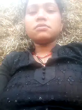 Snapshot of Hot_anjo chatting on 10.22.25 Hot anjo online show from 10.22.25