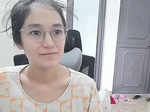 Shulee21 online show from 10.08.25