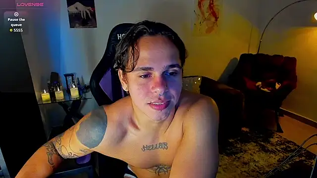 Snapshot of Maximiliano_scoott__ chatting on 12.16.25 Maximiliano scoott online show from 12.16.25