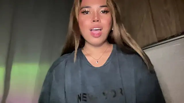 Snapshot of goddessofalltime chatting on 11.23.25 goddessofalltime online show from 11.23.25