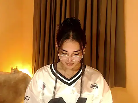 Snapshot of magnificent_kitana chatting on 09.20.25 magnificent kitana online show from 09.20.25