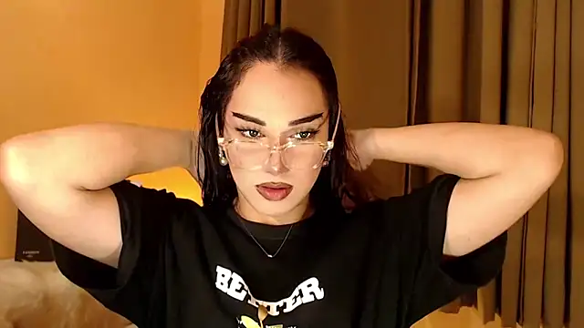 Snapshot of magnificent_kitana chatting on 10.16.25 magnificent kitana online show from 10.16.25