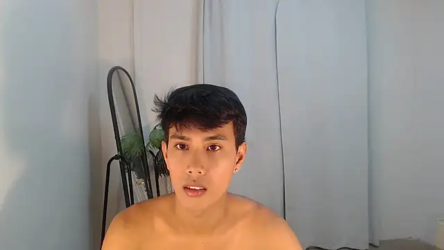 Snapshot of shokolet_2001 chatting on 09.09.25 shokolet 2001 online show from 09.09.25