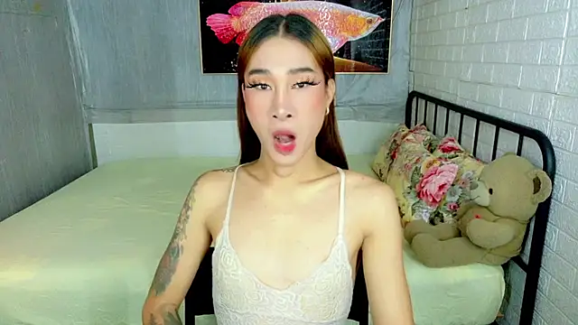 Snapshot of TRANSGODDESSA chatting on 09.29.25 TRANSGODDESSA online show from 09.29.25