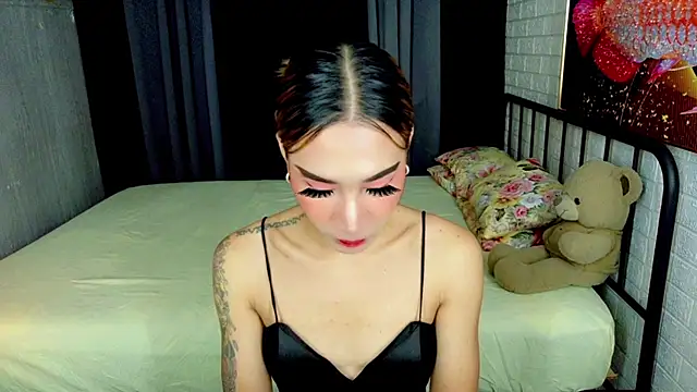 Snapshot of TRANSGODDESSA chatting on 10.06.25 TRANSGODDESSA online show from 10.06.25