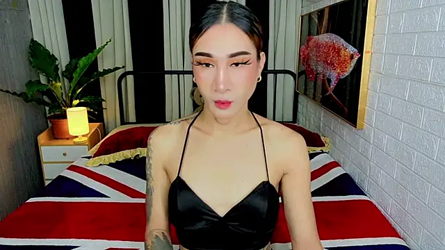 Snapshot of TRANSGODDESSA chatting on 10.21.25 TRANSGODDESSA online show from 10.21.25