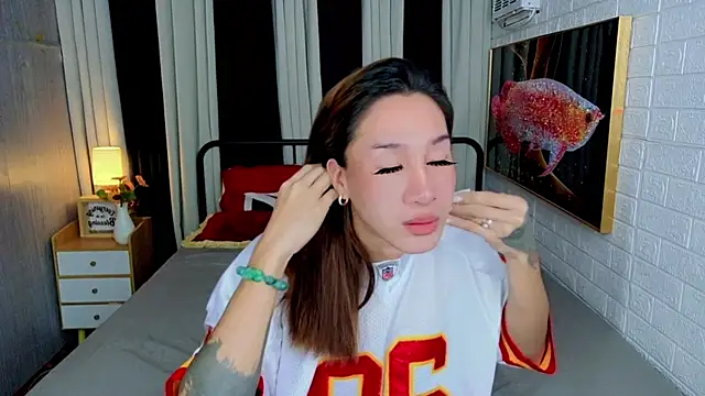 Snapshot of TRANSGODDESSA chatting on 11.06.25 TRANSGODDESSA online show from 11.06.25