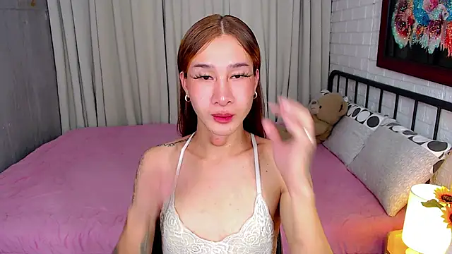 Snapshot of TRANSGODDESSA chatting on 11.17.25 TRANSGODDESSA online show from 11.17.25