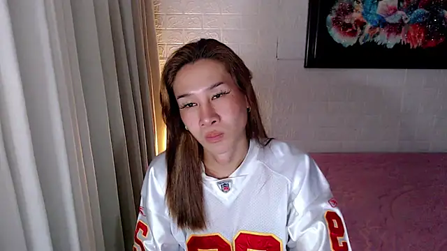 Snapshot of TRANSGODDESSA chatting on 12.01.25 TRANSGODDESSA online show from 12.01.25