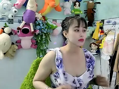 emgaixinhngoan online show from 11.12.25