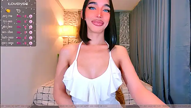 Snapshot of Aloralustts chatting on 10.03.25 Aloralustts online show from 10.03.25