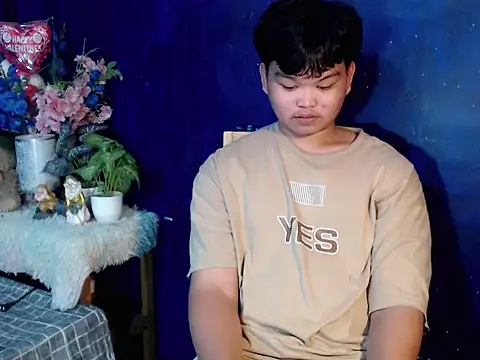 Reynelcock online show from 10.13.25