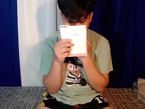 Reynelcock online show from 11.16.25