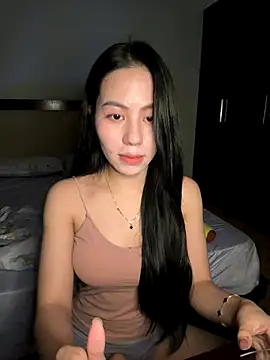 Snapshot of -katinat- chatting on 12.17.25 -katinat- online show from 12.17.25