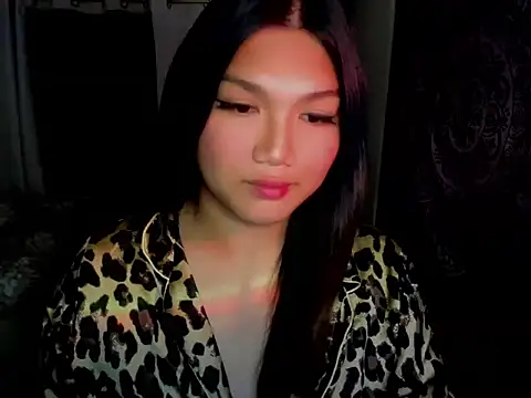 Snapshot of Lou_heart chatting on 12.02.25 Lou heart online show from 12.02.25