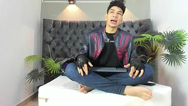 ALAN REDINGER online show from 10.05.25