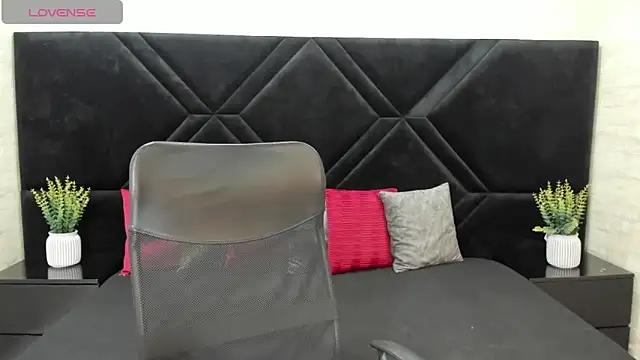 Dantzel  online show from 02.06.26