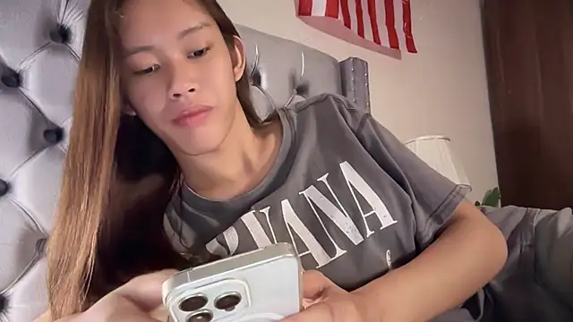 Its Cora online show from 09.25.25