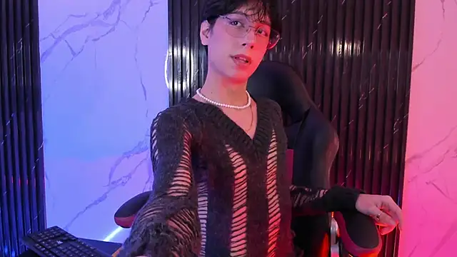 luixdust  online show from 10.26.25