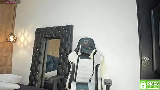Sofia  watson online show from 10.21.25