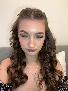 AdelinaEmber online show from 12.15.25