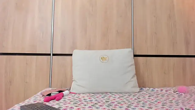 ikia lopez  online show from 04.01.26