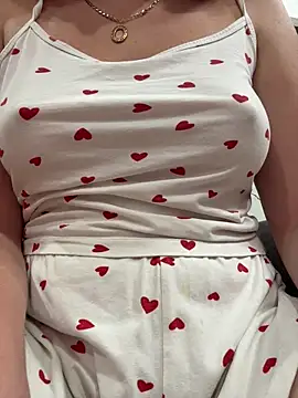 Snapshot of Umka-29 chatting on 11.20.25 Umka-29 online show from 11.20.25