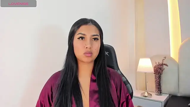 Snapshot of SalomeeBell chatting on 12.17.25 SalomeeBell online show from 12.17.25