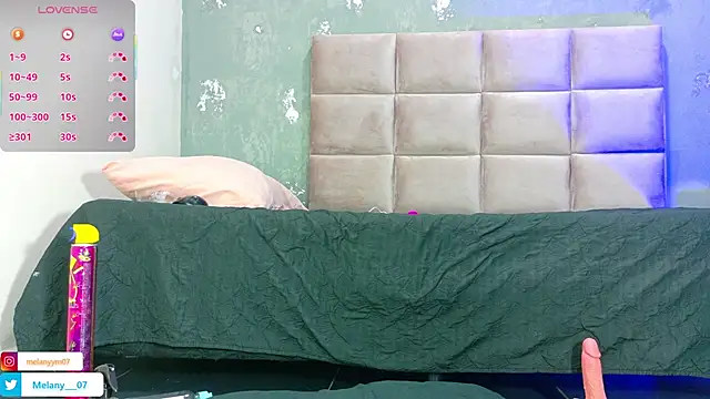 Melany  08 online show from 11.29.25