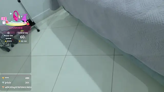 BeccaReedd online show from 09.10.25