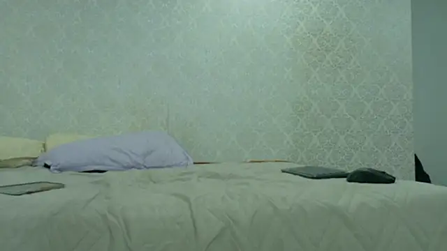 BeccaReedd online show from 11.20.25