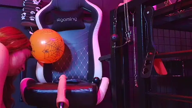 Snapshot of Meghan_storm chatting on 10.27.25 Meghan storm online show from 10.27.25