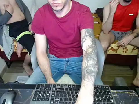 Snapshot of bossking017 chatting on 02.01.25 bossking017 online show from 02.01.25