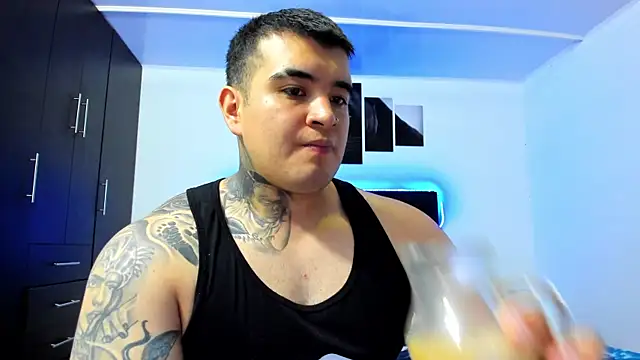 Snapshot of thiago__cp01 chatting on 09.25.25 thiago cp01 online show from 09.25.25