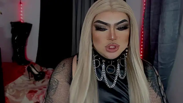 michellevixen922 online show from 12.20.25