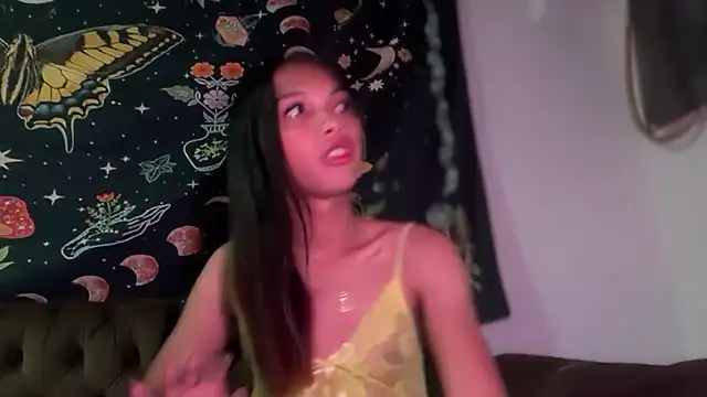 Snapshot of Simi_Ipit chatting on 01.09.26 Simi Ipit online show from 01.09.26